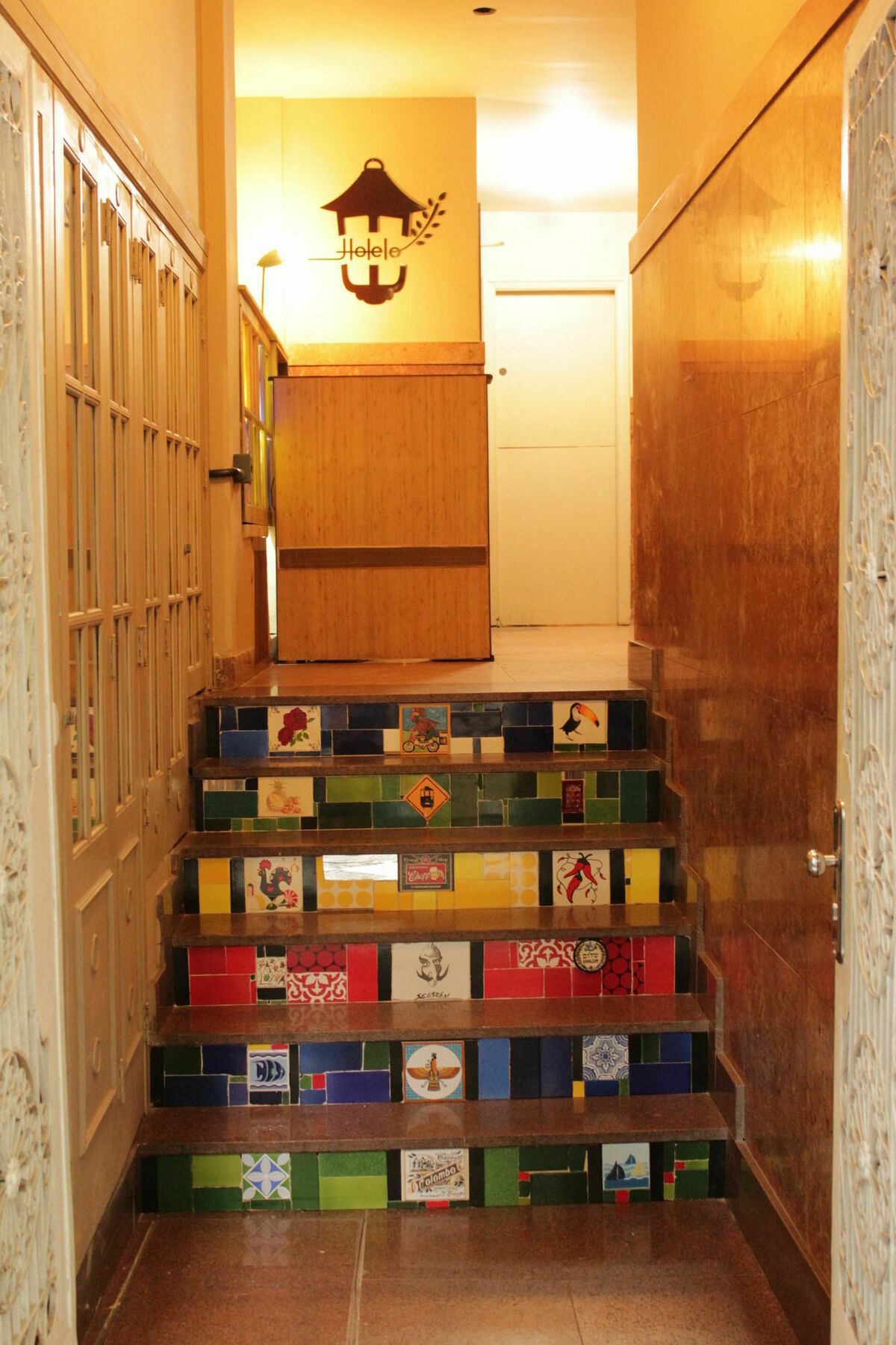 Hotelo Hotel